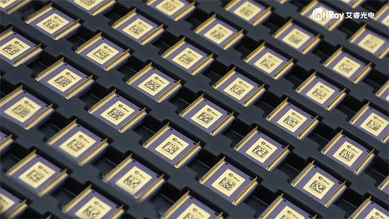 Micro III 系列內(nèi)置InfiRay®12μm紅外探測(cè)器