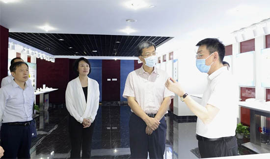 中國(guó)科學(xué)技術(shù)協(xié)會(huì)黨組書(shū)記懷進(jìn)鵬一行調(diào)研高德紅外