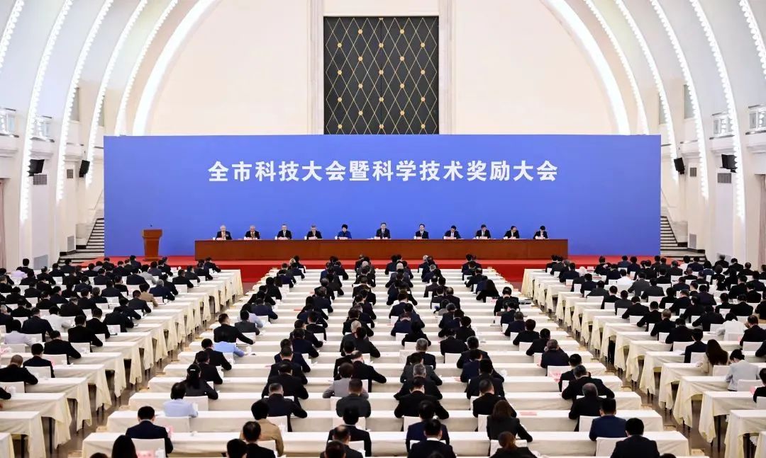 李昕欣：一顆芯片改變了一整類高端科學(xué)儀器的命運